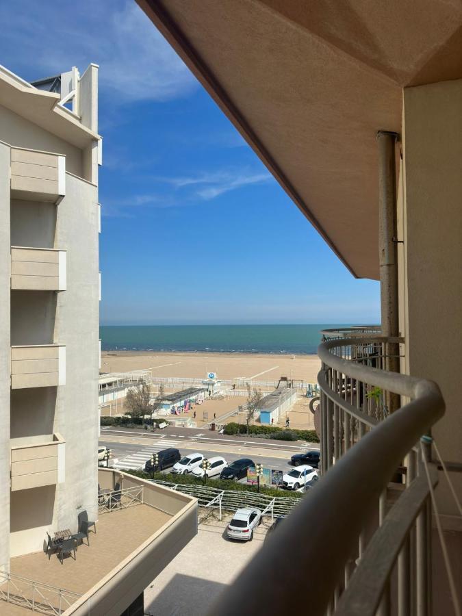 Hotel Ambra Rimini Esterno foto