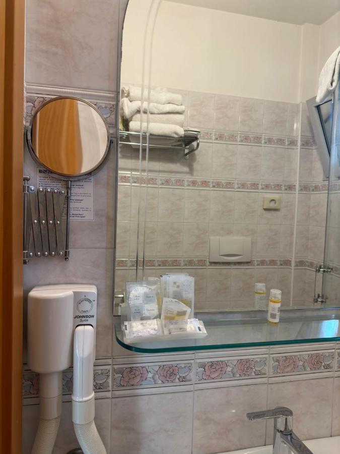 Hotel Ambra Rimini Esterno foto