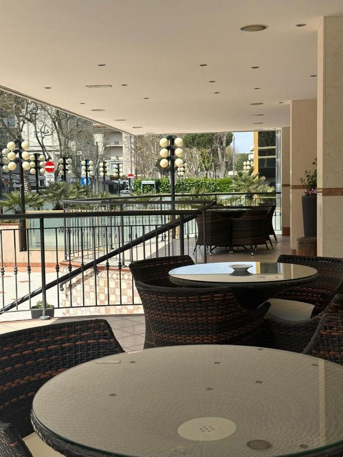 Hotel Ambra Rimini Esterno foto
