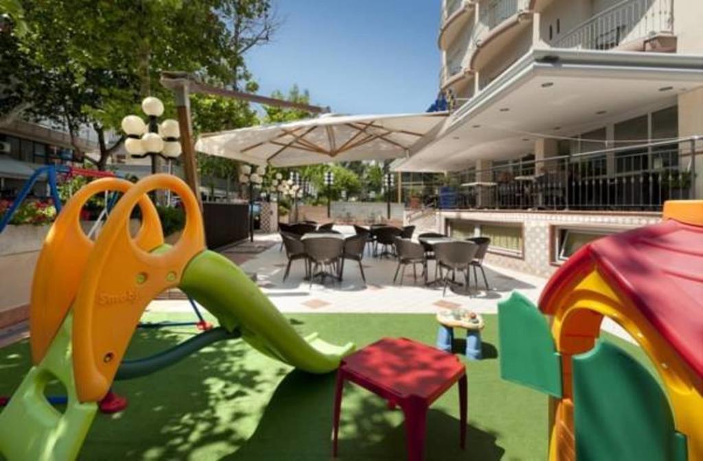 Hotel Ambra Rimini Esterno foto