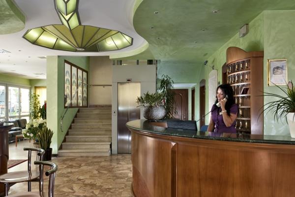 Hotel Ambra Rimini Esterno foto